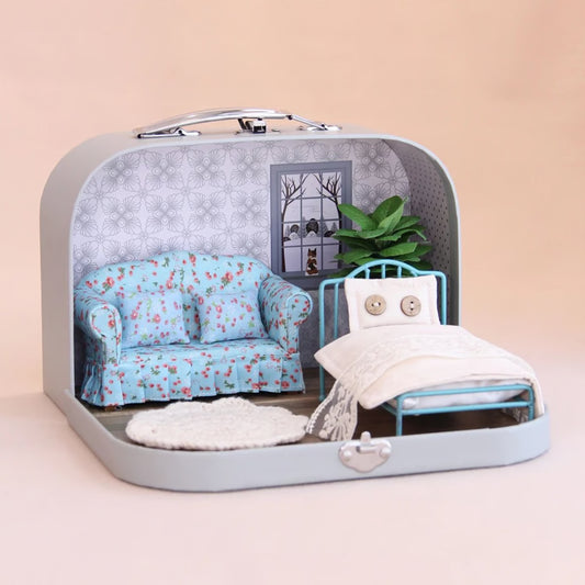 Miniature Dollhouse Furniture Set – 5-Piece Home Décor Accessories